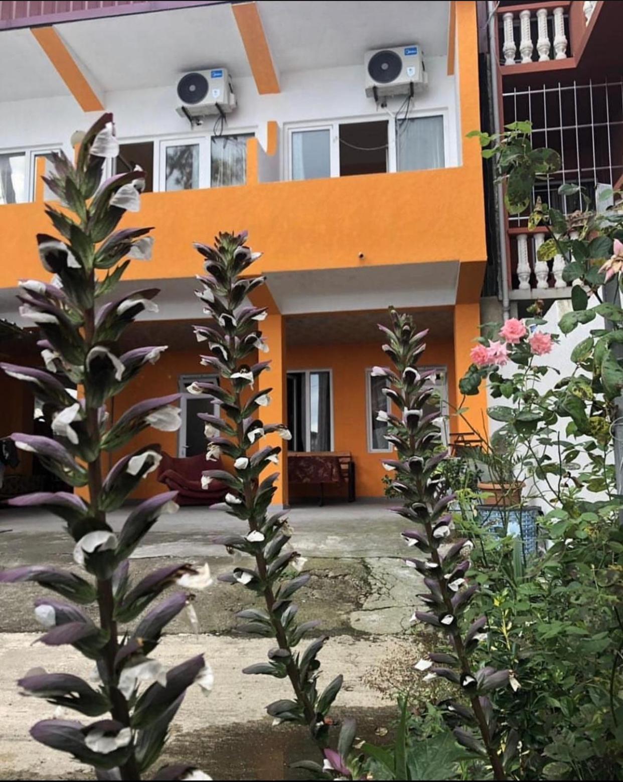Guest House Orange Kobuleti Exteriör bild